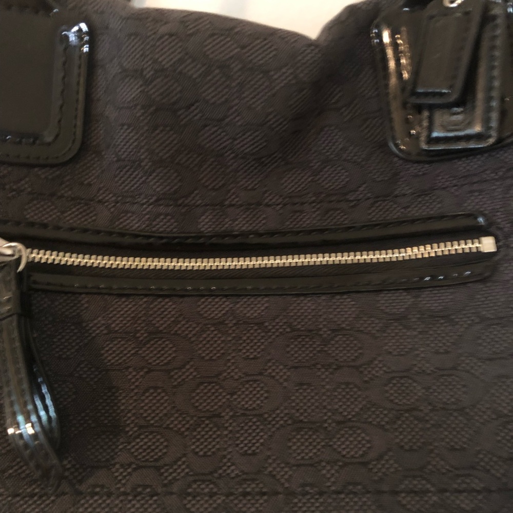 Coach - Picture 2 of 6